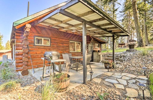 Post Falls House | Rustic Post Falls Cabin Family Friendly!