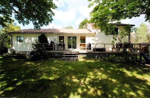 Port Franks Cottage | Rustic Private Cottage w/Lake View