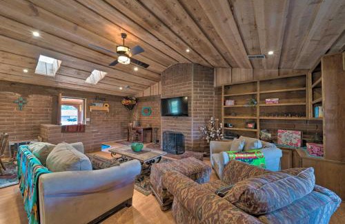 Ruidoso House | Rustic Ranch Retreat w/Yard: 16 Mi to Ski Apache!