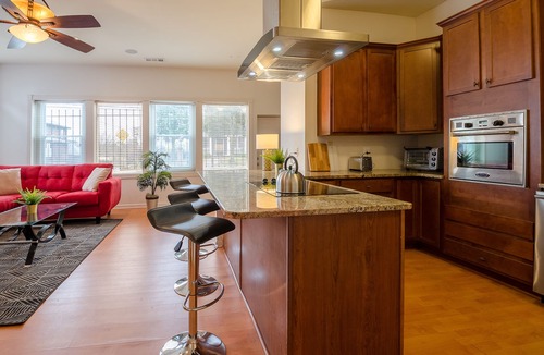 Mechanicsville Apartment | Rustic Red - 2Bd 2 Bath in a Historic Brick 1913