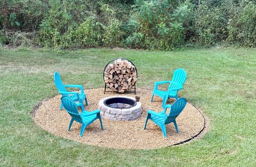 Blue Mountain House | Rustic Relaxation - Recently Renovated and Spacious!