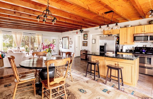 Morongo Valley House | Rustic Retreat — 3b/2ba home + desert gardens