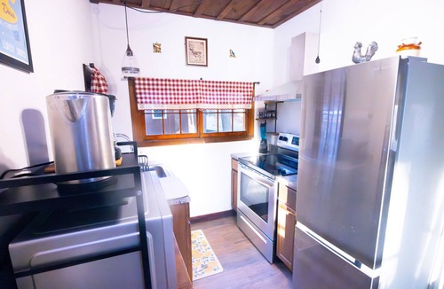 Swiftwater Cabin | Rustic Retreat/Fireplace /Casino/Camelback - Close to everything!