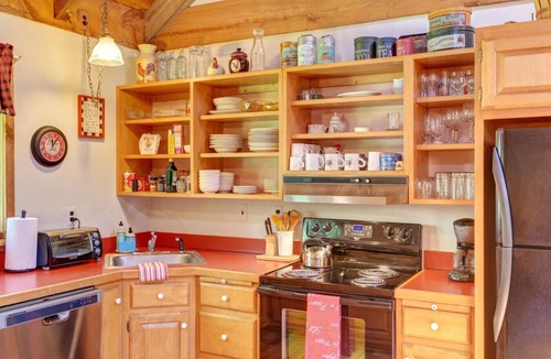 Denver Cabin | Rustic Retreat | Hike, Explore Charming Towns & Unwind