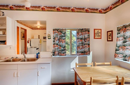 Oroville Cabin | Rustic Retreat in Eden Valley Ranch (accessible)