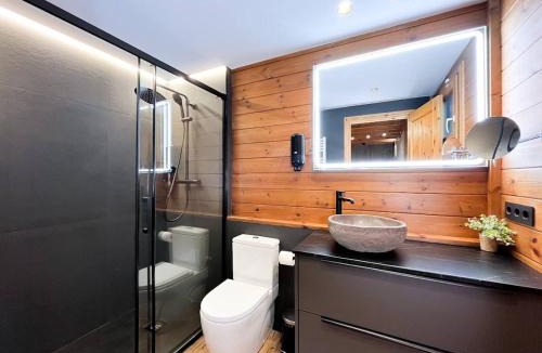 Soldeu Apartment | Rustic Retreat in Incles Valley Free Parking Mountain Views l by BonesVacances