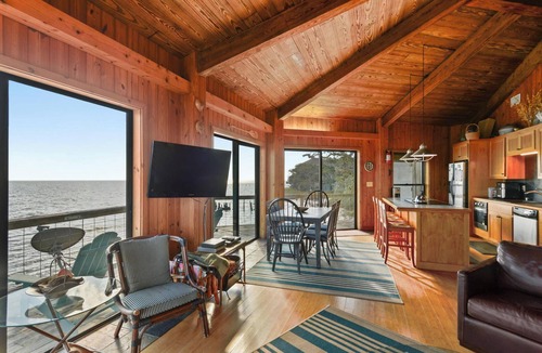 Ocean Springs House | Rustic Retreat