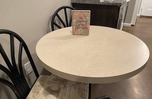 Jonesboro Apartment | Rustic Retreat w/king - close to downtown : C