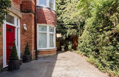 Bournemouth Apartment | Rustic Revived Victorian Seaside Retreat