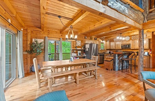 Rockbridge Cabin | Rustic Ridge Lodge - Private Spa, Game Room, on 5 Private Acres, Hiking Nearby