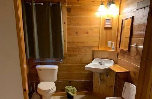 Savanna Cabin | Rustic River Cabin 4