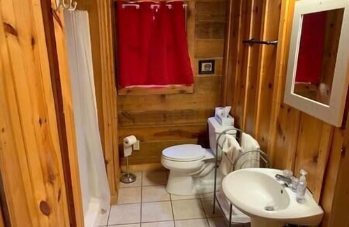 Savanna Cabin | Rustic River Cabin 6