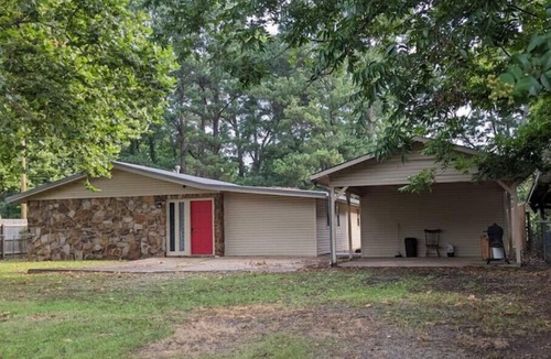 Morrilton House | Rustic River Valley Housen