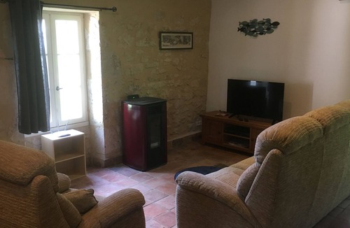 La Sauvetat-du-Dropt House | Rustic Rose Cottage