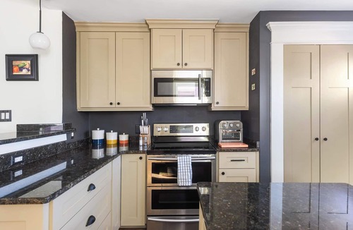 Reynoldstown House | Rustic Rouge