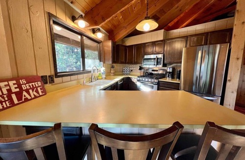 Tahoe City House | Rustic Round Hideaway | West Shore | Hot Tub