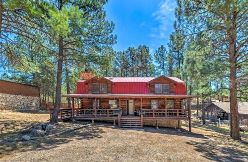 Ruidoso House | Rustic Ruidoso Log Cabin with Hot Tub & Deck!