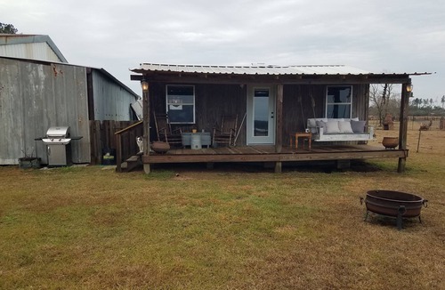 Loxley Cabin | Rustic Rural Cabin