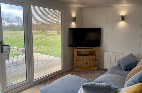 Thetford Cabin | Rustic Rural Countryside Retreat