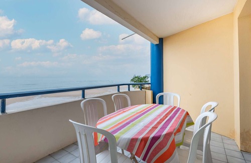 Hendaye Apartment | Rustic Seafront Apartment in Hendaye with Balcony