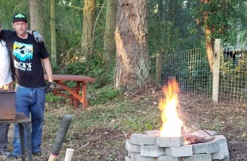 Nordland Cabin | Rustic secluded Studio on bay, pets welcome, BBQs, Firepits