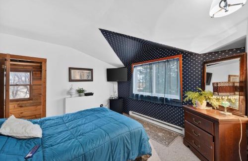 Buffalo Ridge House | Rustic Shadows - Sioux Falls Escape, Firepit, Pet Friendly!