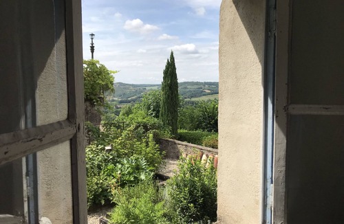 Cordes-sur-Ciel Cottage | Rustic simplicity, comfort, sublime views and spectacular pool!