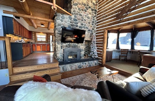 Fairway Meadows Cabin | Rustic Ski Cabin Getaway