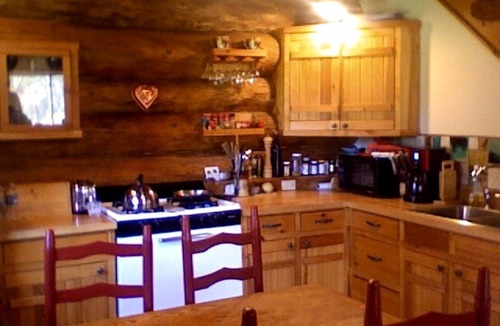Jefferson House | Rustic Ski Log Cabin for Six People with Outdoor Fire Pit near the Catskill Mountains