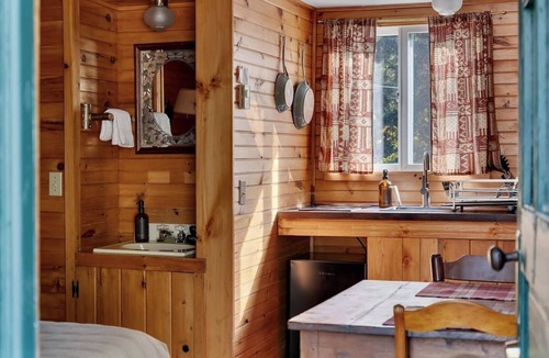 Lake Placid House | Rustic Skylight Adirondack Cabin