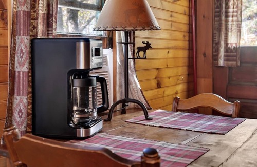 Lake Placid House | Rustic Skylight Adirondack Cabin