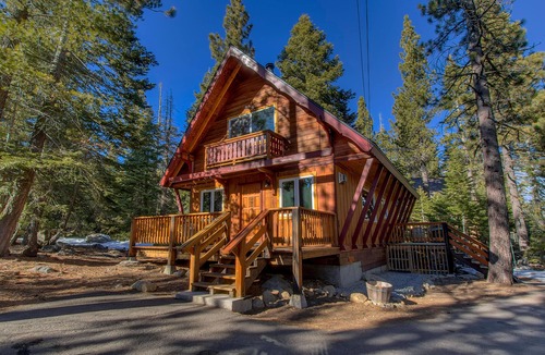 Homewood House | Rustic Sol.All warmth and coziness