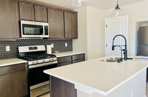 Mesilla Park House | Rustic SouthWest Retreat | 4BR| Desert Charm
