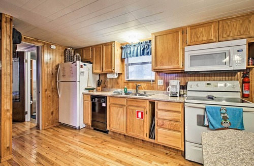 Umber View Heights Cabin | Rustic Stockton Lake Cabin Half Mile to Lake!