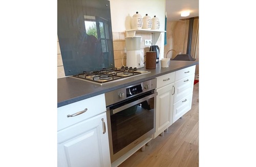 Merleac House | Rustic stone house in pretty surroundings.