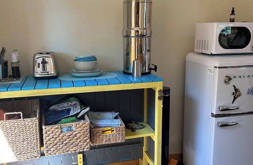 Penn Valley Apartment | Rustic Studio Getaway Pet Friendly