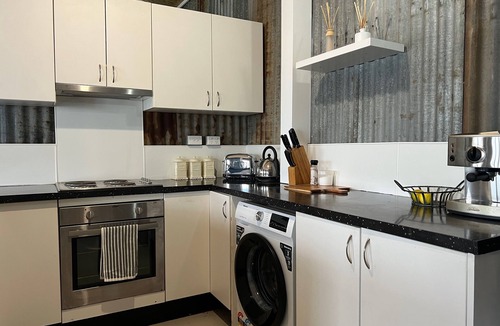 Numurkah Apartment | Rustic Studio in Numurkah