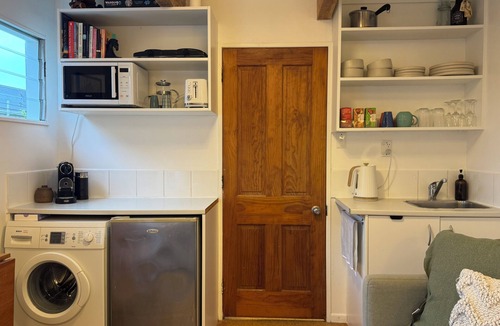 Brooklyn Apartment | Rustic studio on the city fringe