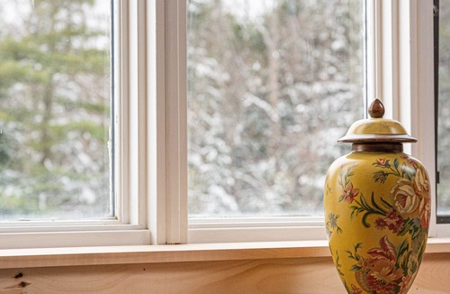 Waterbury Center Apartment | Rustic Studio with tiny home feel