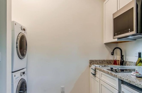 Edgehill Apartment | Rustic Studio Walkable to Music Row