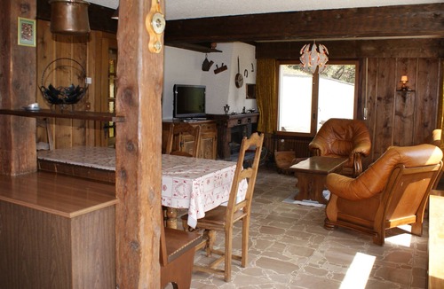Champex-Lac Ski Chalet | Rustic, sunny cottage, garden on the heights of Champex, lake view