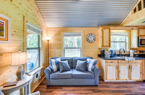 Weatherford Cottage | Rustic Texas Getaway w/Grill on 30 Acres