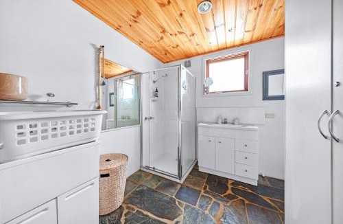 Aireys Inlet House | Rustic Treehouse - Aireys Inlet