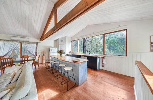Aireys Inlet House | Rustic Treehouse - Aireys Inlet