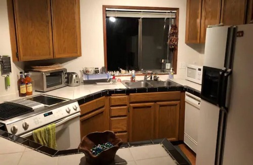 Inglewood-Finn Hill House | RUSTIC TREEHOUSE HOUSE CLOSE TO SEATTLE, WA