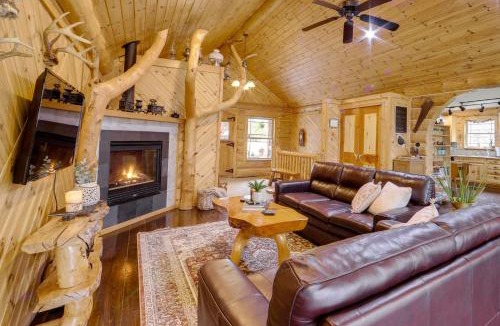 Tustin House | Rustic Tustin Cabin on 7 Acres with Fire Pit and Porch