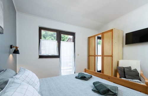 Mali Vareski House | Rustic vacation home with private pool, air conditioning, WiFi