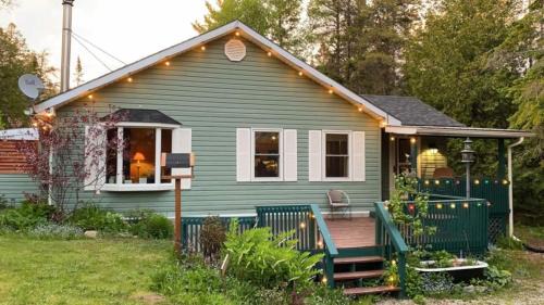 Northern Bruce Peninsula House | Rustic Vibes w Pool and Hot Tub - Tobermory