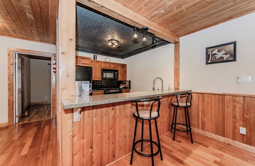Northern Bruce Peninsula Cottage | Rustic Vibes w/Pool and Hot Tub - Tobermory