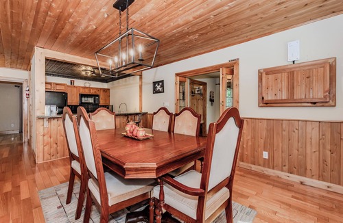 Northern Bruce Peninsula Cottage | Rustic Vibes w/Pool and Hot Tub - Tobermory